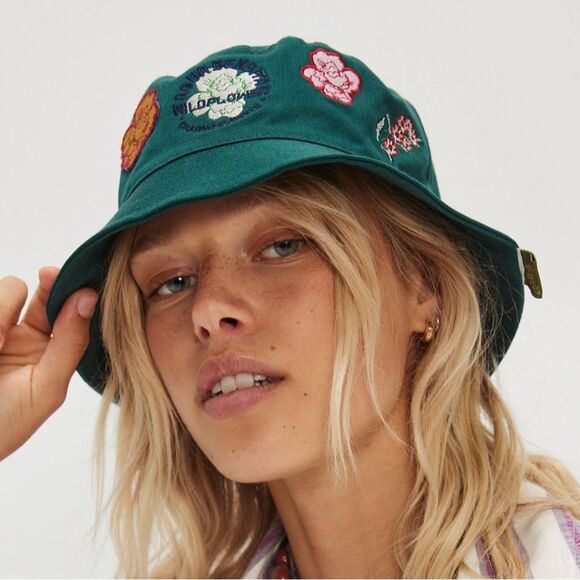 NWT! Agua Bendita Sibyl Bucket Hat Dark Green Floral Patches Bohemian Tropical - Picture 2 of 5